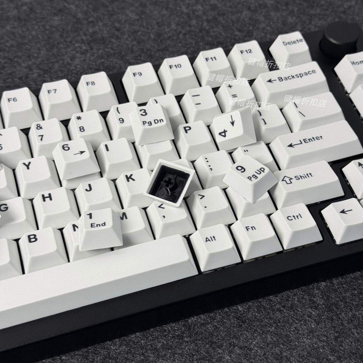 Minimalist Pure White Keycaps  - огляд і ціна Gaming Keyboard Extension